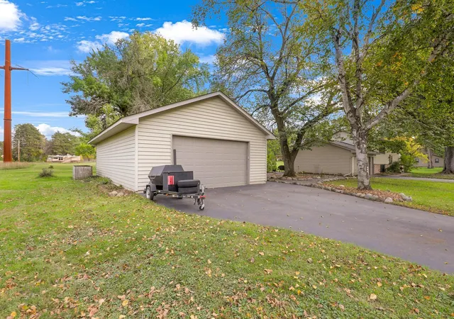 Photo 3 of Single family home for sale at 17611 Orchid St Nw, Andover, MN 55304 | MLS# 7156756 | Listing updated on 2026-10-08