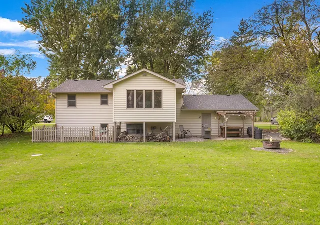 Photo 4 of Single family home for sale at 17611 Orchid St NW, Andover, MN 55304 | MLS# 7156756 | Listing updated on 2026-10-08