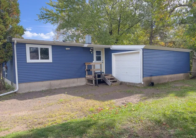 Photo 1 of Single family home for sale at 37 Bell Cir, Silver Bay, MN 55614 | MLS# 7156772 | Listing updated on 2026-10-10