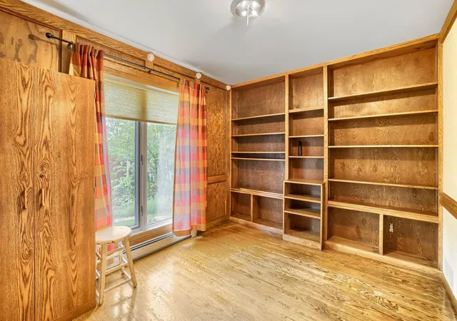 Photo 4 of House for sale at 4565 Toledo Ave N, Minneapolis, MN 55422 | MLS# 7156774 | Listing updated on 2026-10-08