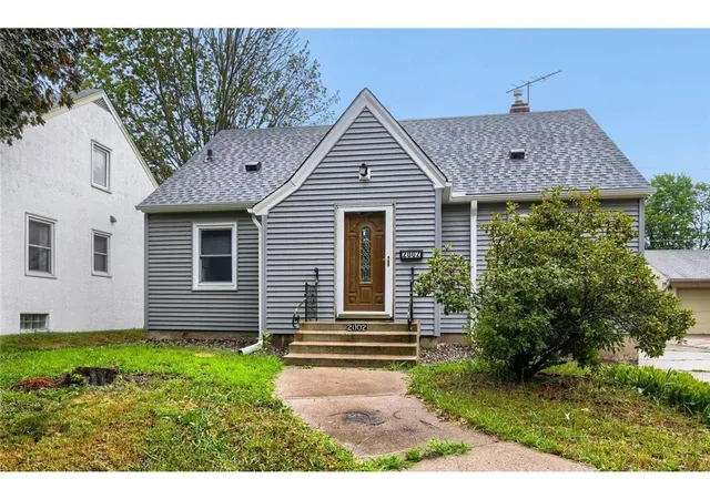 Photo 4 of Single family home for sale at 2002 Bush Ave E, Saint Paul, MN 55119 | MLS# 7156787 | Listing updated on 2026-10-08