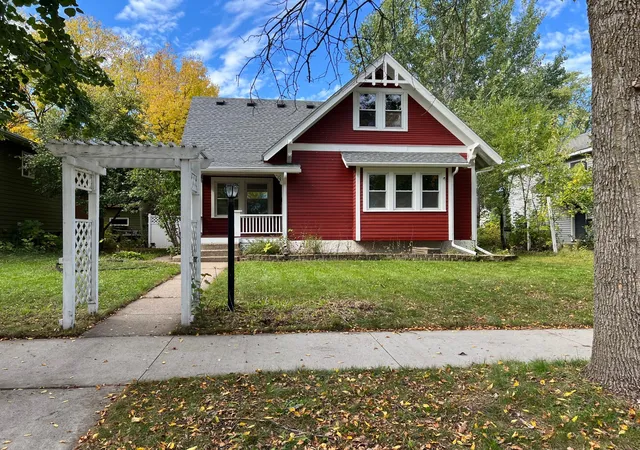 Photo 1 of Sale Pending at 929 32nd Avenue N, Saint Cloud, MN 56303 | MLS# 7156790 | Listing updated on 2026-10-14