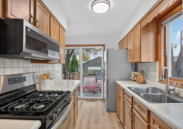 Photo 3 of Single family home for sale at 2042 Clear Ave, Saint Paul, MN 55119 | MLS# 7156797 | Listing updated on 2026-10-21