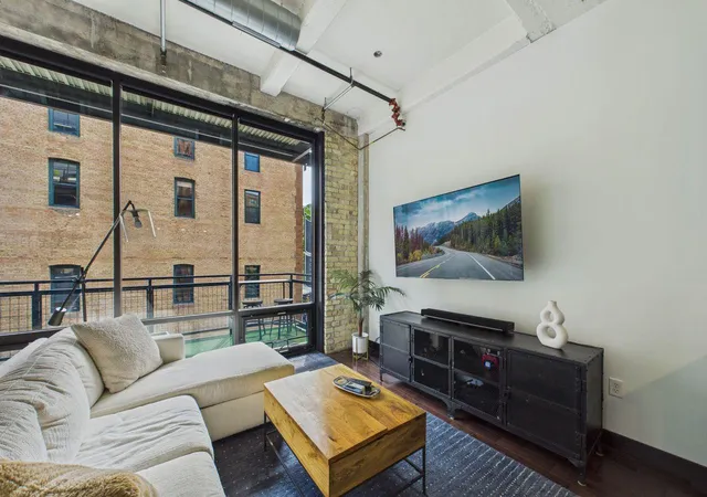 Photo 3 of Condo for sale at 618 Washington Ave N #302, Minneapolis, MN 55401 | MLS# 7156821 | Listing updated on 2026-10-09