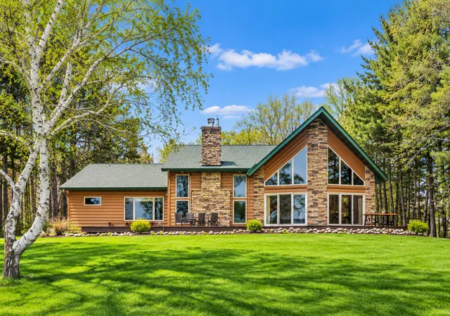 Photo 3 of Single family home for sale at 28760 N Lake Dr, Mora, MN 55051 | MLS# 7156851 | Listing updated on 2026-10-09
