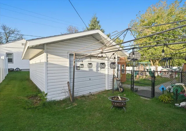 Photo 3 of Single family home for sale at 1309 Sahlman Ave, Cloquet, MN 55720 | MLS# 7156872 | Listing updated on 2026-10-08
