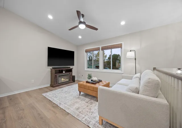 Photo 3 of Single family home for sale at 1425 Meadow Ct, Chaska, MN 55318 | MLS# 7156873 | Listing updated on 2026-10-20