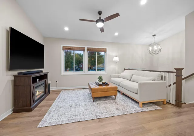Photo 4 of Single family home for sale at 1425 Meadow Ct, Chaska, MN 55318 | MLS# 7156873 | Listing updated on 2026-10-20