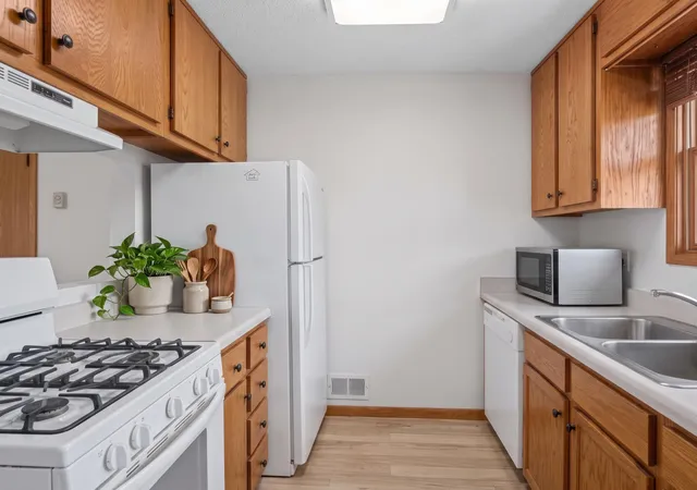 Photo 4 of Single family home for sale at 820 9th Street, Farmington, MN 55024 | MLS# 7156876 | Listing updated on 2026-10-10