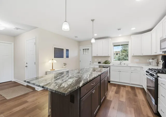 Photo 4 of Single family home for sale at 6055 Iris Ln, Rockford, MN 55373 | MLS# 7156877 | Listing updated on 2026-10-09