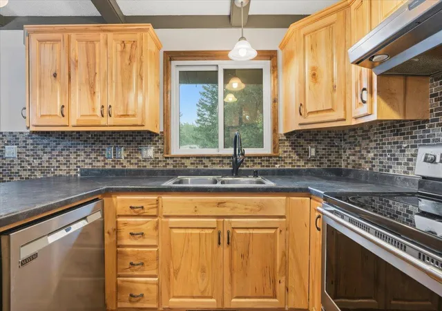 Photo 3 of Sale Pending at 1016 3 1/2 Ave N, Sauk Rapids, MN 56379 | MLS# 7156908 | Listing updated on 2026-10-27