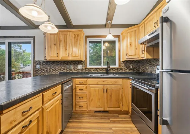 Photo 4 of Sale Pending at 1016 3 1/2 Ave N, Sauk Rapids, MN 56379 | MLS# 7156908 | Listing updated on 2026-10-27