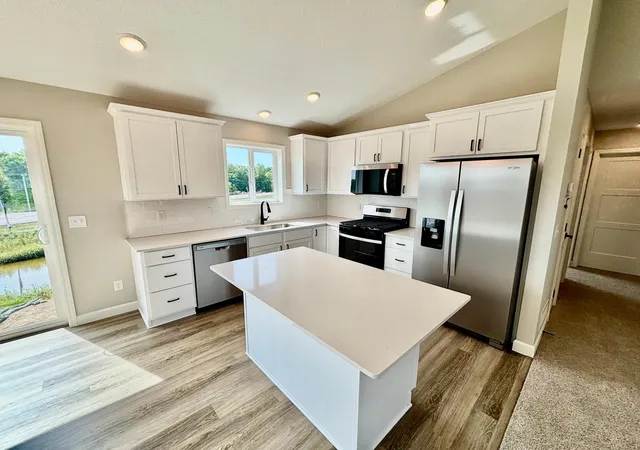 Photo 2 of Single family home for sale at 813 Walnut Grv Ln, Hanover, MN 55341 | MLS# 7156922 | Listing updated on 2026-10-08