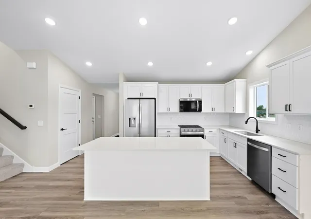 Photo 2 of Single family home for sale at 810 Walnut Ct, Hanover, MN 55341 | MLS# 7156927 | Listing updated on 2026-10-08