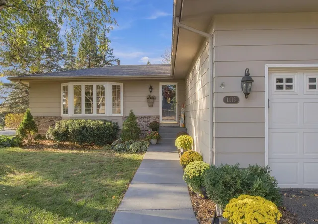 Photo 1 of Single family home for sale at 11115 Lanewood Cir, Eden Prairie, MN 55344 | MLS# 7156930 | Listing updated on 2026-10-20