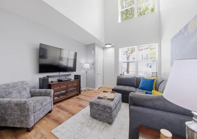 Photo 4 of Single family home for sale at 1574 Liberty Cir, Shakopee, MN 55379 | MLS# 7156937 | Listing updated on 2026-10-10