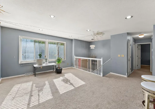 Photo 4 of Single family home for sale at 475 Springhill Rd, Saint Paul, MN 55127 | MLS# 7156949 | Listing updated on 2026-10-20