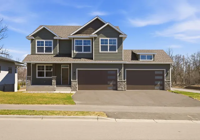 Photo 3 of Single family home for sale at 2164 Eustis St, Saint Paul, MN 55113 | MLS# 7156957 | Listing updated on 2026-10-08
