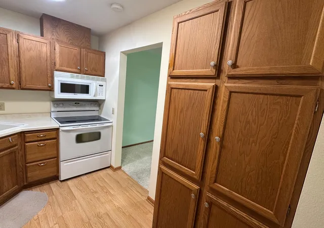 Photo 3 of Condo for sale at 1000 Cannon Valley Dr E #123, Northfield, MN 55057 | MLS# 7156960 | Listing updated on 2026-10-09