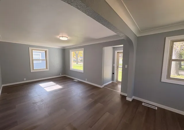 Photo 1 of Single family home for sale at 620 S 10th Street, Montevideo, MN 56265 | MLS# 7156987 | Listing updated on 2026-10-08