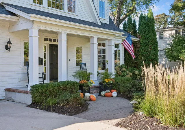 Photo 2 of Sale Pending at 4629 Tower St, Minneapolis, MN 55424 | MLS# 7156994 | Listing updated on 2026-10-12