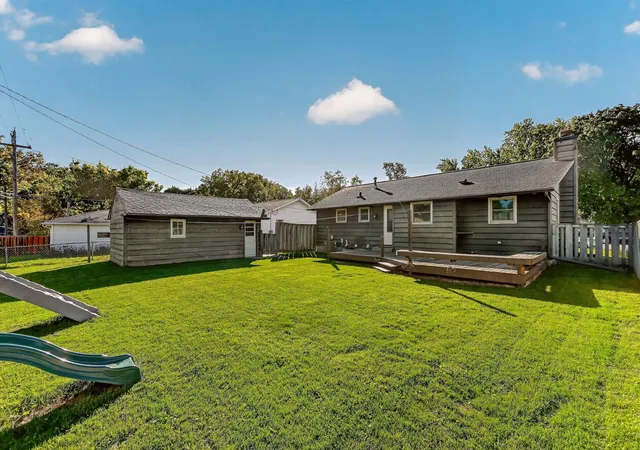 Photo 2 of Single family home for sale at 1809 26th Street Nw, Rochester, MN 55901 | MLS# 7156996 | Listing updated on 2026-10-21