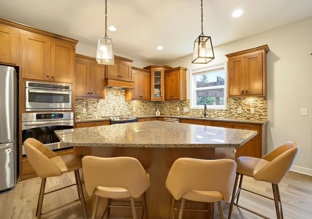 Photo 3 of Single family home for sale at 3471 Ridgestone Cir, Saint Paul, MN 55129 | MLS# 7156999 | Listing updated on 2026-10-22