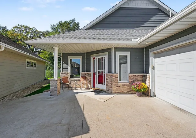 Photo 3 of Single family home for sale at 11040 Dahlia St Nw, Minneapolis, MN 55433 | MLS# 7157010 | Listing updated on 2026-10-09