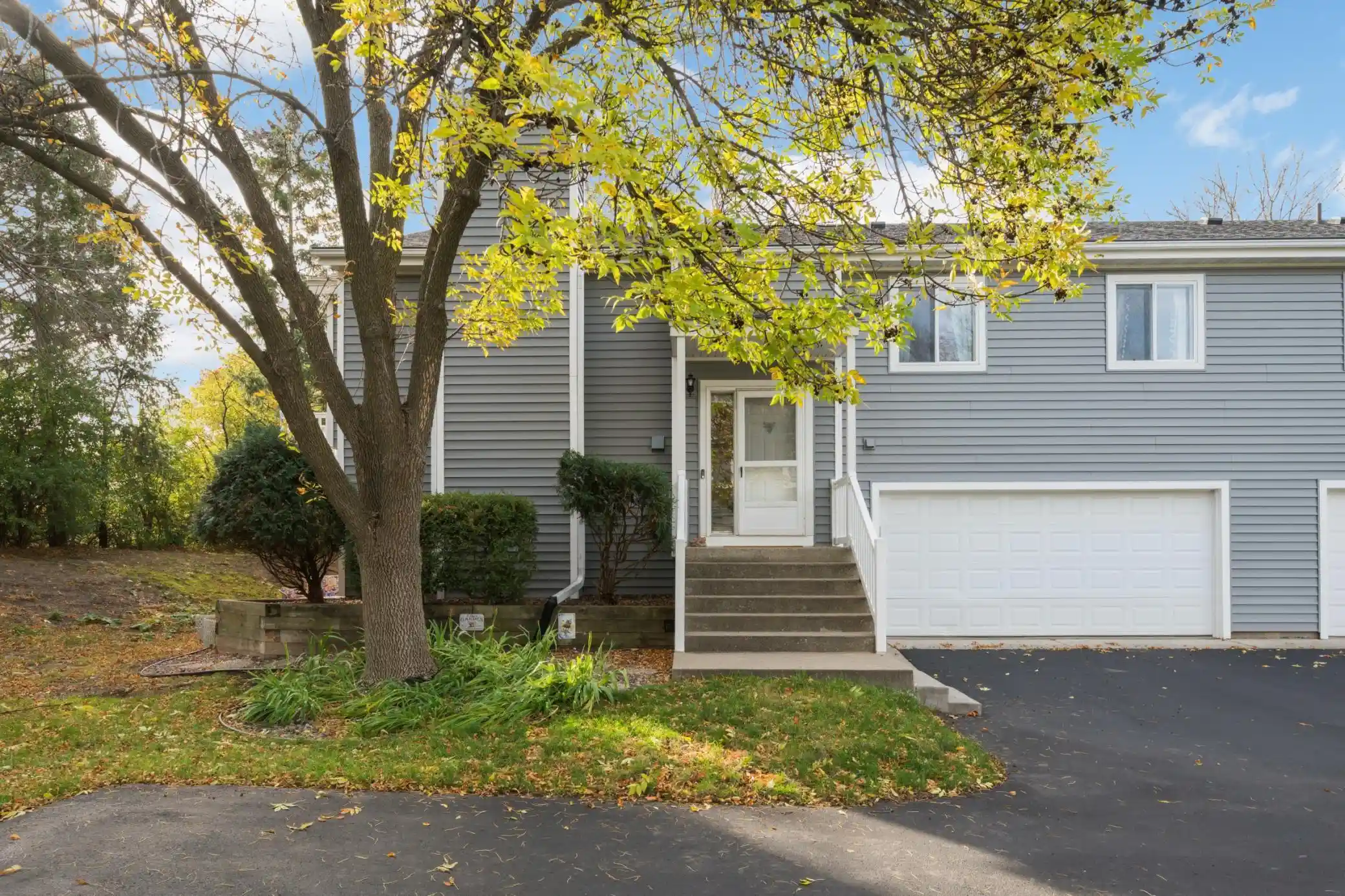 Photo 1 of Single family home for sale at 5645 Pompano Dr, Minnetonka, MN 55343 | MLS# 7157013 | Listing updated on 2026-10-25