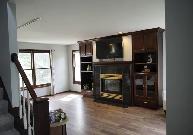 Photo 3 of Single family home for sale at 210 10th Street Se, New Prague, MN 56071 | MLS# 7157018 | Listing updated on 2026-10-19