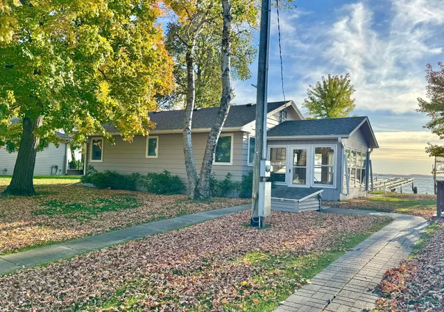 Photo 3 of Single family home for sale at 43833 Inlet Beach Rd, Pelican Rapids, MN 56572 | MLS# 7157020 | Listing updated on 2026-10-08