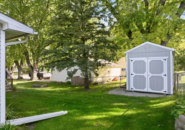 Photo 2 of Single family home for sale at 520 Walnut St, Mantorville, MN 55955 | MLS# 7157032 | Listing updated on 2026-10-09