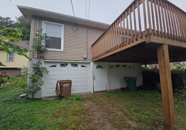 Photo 3 of Single family home for sale at 430 Columbus Ave, Albert Lea, MN 56007 | MLS# 7157045 | Listing updated on 2026-10-09