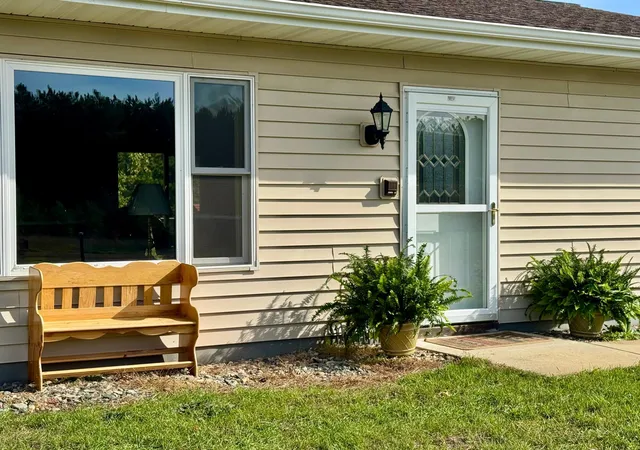 Photo 2 of Single family home for sale at 21304 Farm View Dr, Park Rapids, MN 56470 | MLS# 7157053 | Listing updated on 2026-10-21