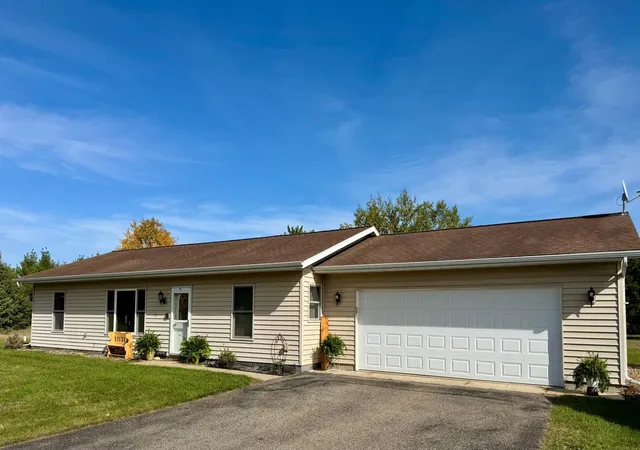 Photo 3 of Single family home for sale at 21304 Farm View Dr, Park Rapids, MN 56470 | MLS# 7157053 | Listing updated on 2026-10-21