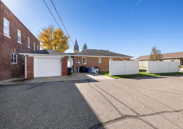 Photo 1 of Single family home for sale at 320 Broadway Ave W, Little Falls, MN 56345 | MLS# 7157062 | Listing updated on 2026-10-14