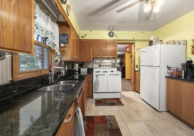 Photo 2 of Single family home for sale at 320 Broadway Ave W, Little Falls, MN 56345 | MLS# 7157062 | Listing updated on 2026-10-14