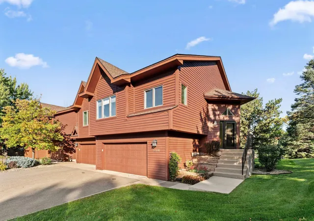 Single family home for sale at 12500 Parkwood Dr, Burnsville, MN 55337 | MLS# 7157072