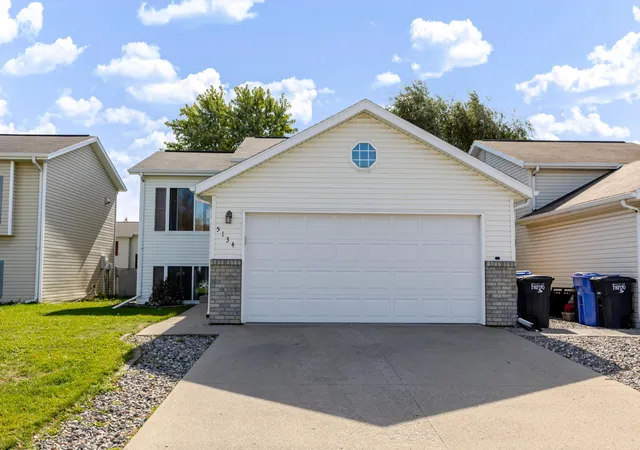 Photo 3 of Single family home for sale at 5134 7th Lane S, Fargo, ND 58103 | MLS# 7157076 | Listing updated on 2026-10-10
