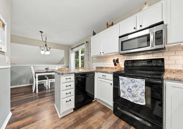 Photo 4 of Single family home for sale at 5386 Heath Ave N, Saint Paul, MN 55128 | MLS# 7157095 | Listing updated on 2026-10-22