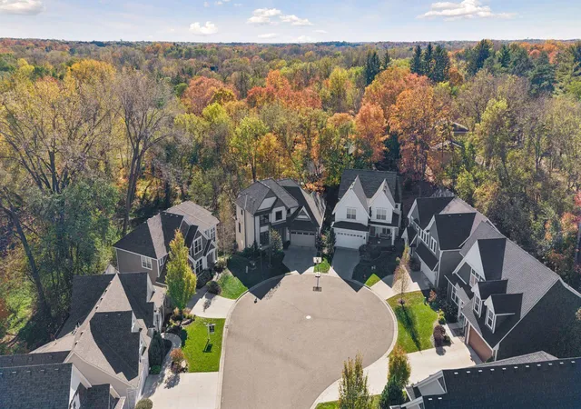 Photo 2 of Single family home for sale at 3427 Groveland Ln, Minnetonka, MN 55345 | MLS# 7157102 | Listing updated on 2026-10-21