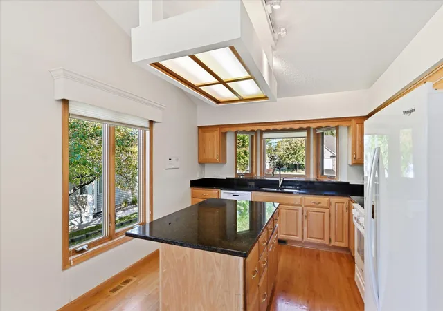 Photo 3 of Single family home for sale at 1013 Hesli Hl Ct, Saint Paul, MN 55126 | MLS# 7157112 | Listing updated on 2026-10-08