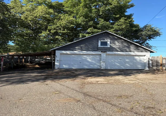 Photo 1 of Single family home for sale at 565 Hatch Ave, Saint Paul, MN 55117 | MLS# 7157133 | Listing updated on 2026-10-11