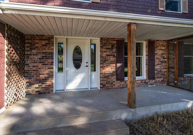 Photo 3 of Single family home for sale at 1331 Willow Cir, Saint Paul, MN 55113 | MLS# 7157137 | Listing updated on 2026-10-11