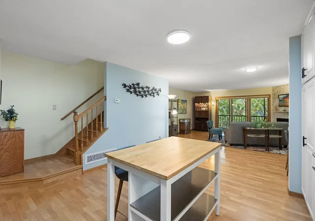 Photo 3 of Single family home for sale at 1880 Shady Beach Ave, Saint Paul, MN 55113 | MLS# 7157148 | Listing updated on 2026-10-08