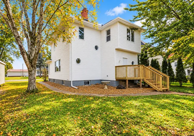 Photo 3 of Single family home for sale at 403 2nd Street, Lyle, MN 55953 | MLS# 7157153 | Listing updated on 2026-10-09