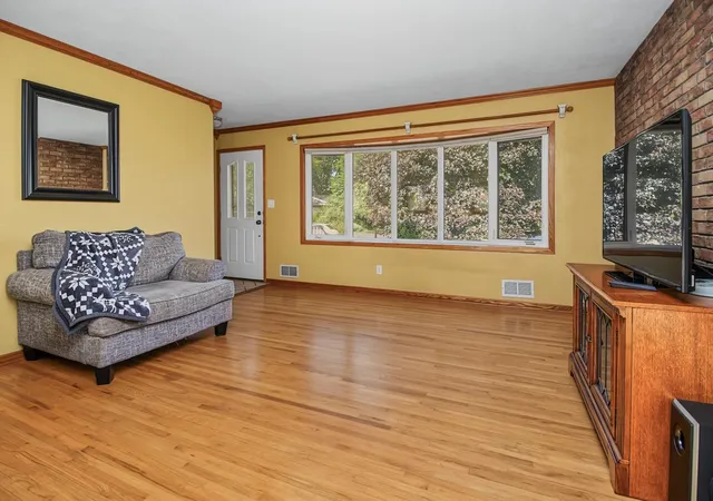 Photo 4 of Single family home for sale at 2842 Marion St, Saint Paul, MN 55113 | MLS# 7157159 | Listing updated on 2026-10-08