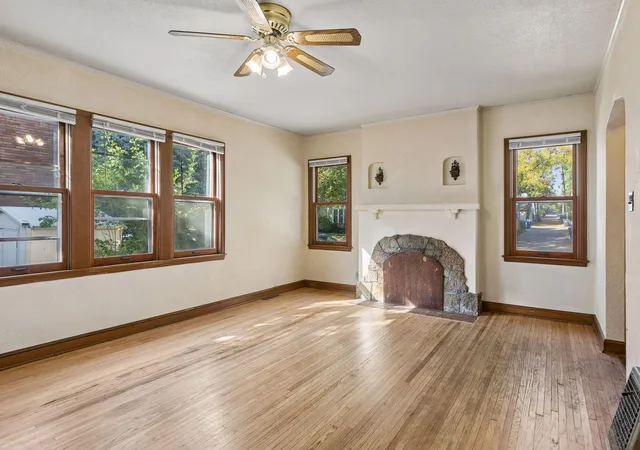 Photo 4 of Single family home for sale at 2036 Iglehart Ave, Saint Paul, MN 55104 | MLS# 7157160 | Listing updated on 2026-10-16