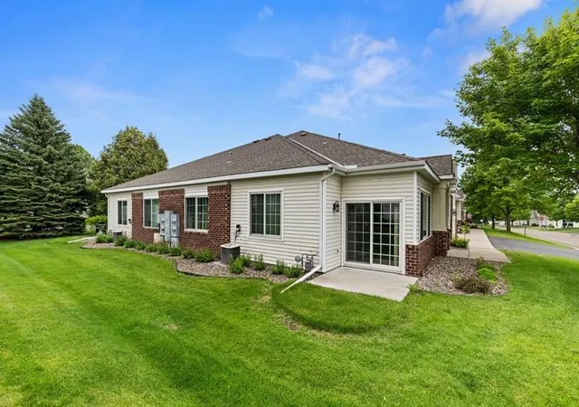 Photo 4 of Single family home for sale at 19724 Canary Path #106, Farmington, MN 55024 | MLS# 7157173 | Listing updated on 2026-10-10