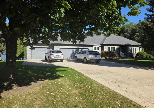 Photo 1 of Sale Pending at 2734 Campus Ln, Albert Lea, MN 56007 | MLS# 7157182 | Listing updated on 2026-10-08